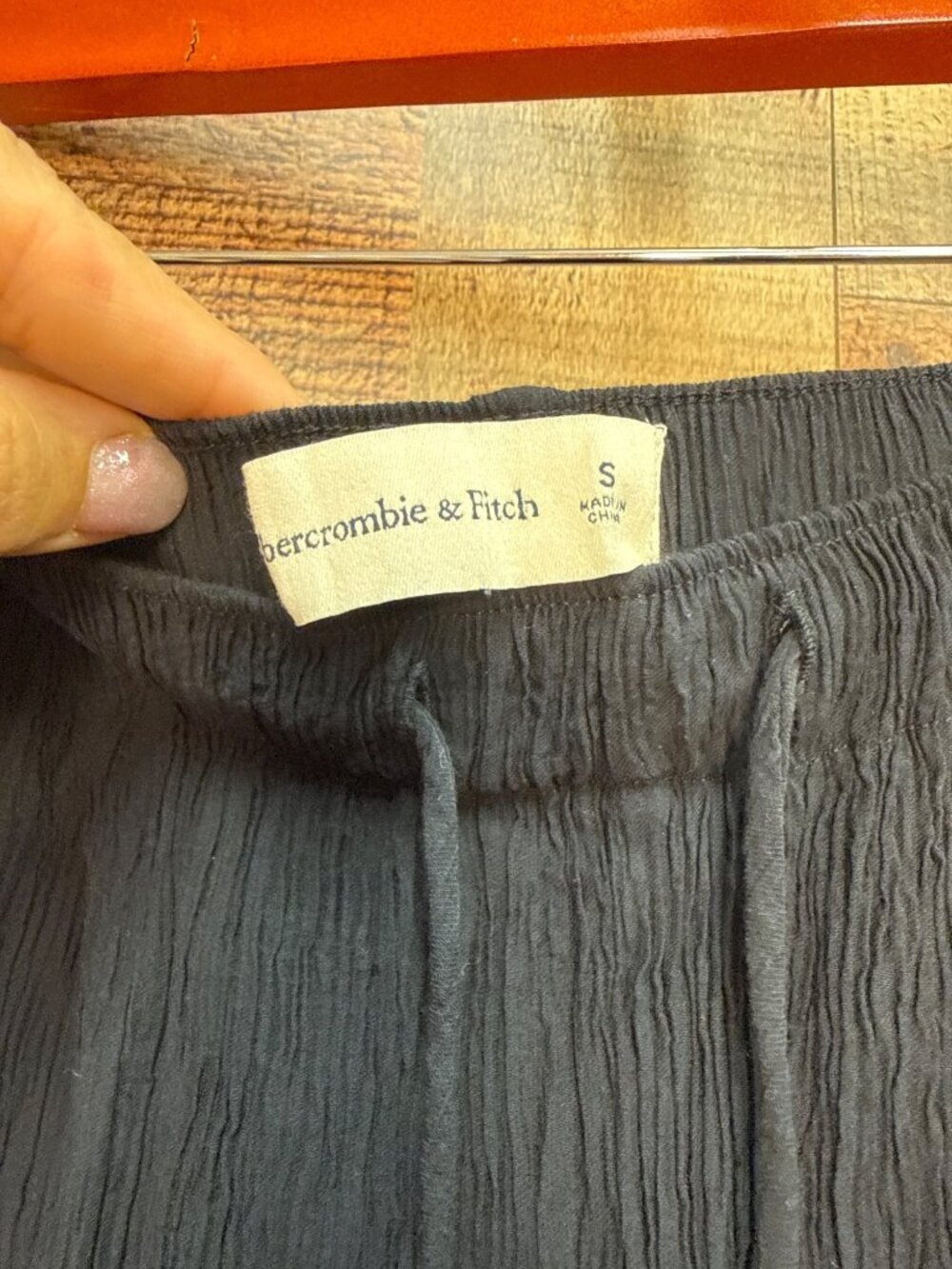 Abercrombie & Fitch Black Crinkle Wide-Leg Pants Size S - Picture 3 of 6